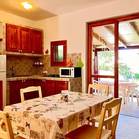 Casa Con Grande Giardino Vicino Al Mare Holiday home *